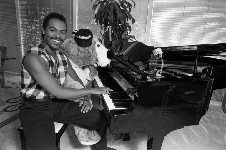 Classic Gold article featured image – Ray ParkerJr, Raydio